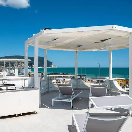 M447 - Marcelli, Nuovissimo Trilocale Fronte Mare In Con Piscina Apartment