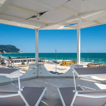 M447 - Marcelli, Nuovissimo Trilocale Fronte Mare In Residence Con Piscina Apartment Marcelli